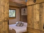 Four poster